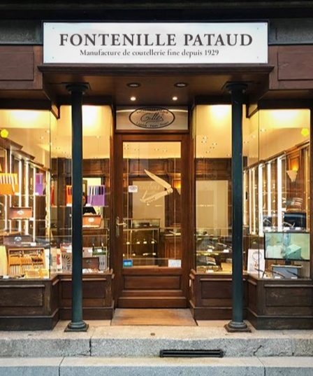 Magasin de couteaux à Laguiole